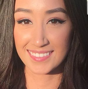 Meet your Posher, Jacqueline